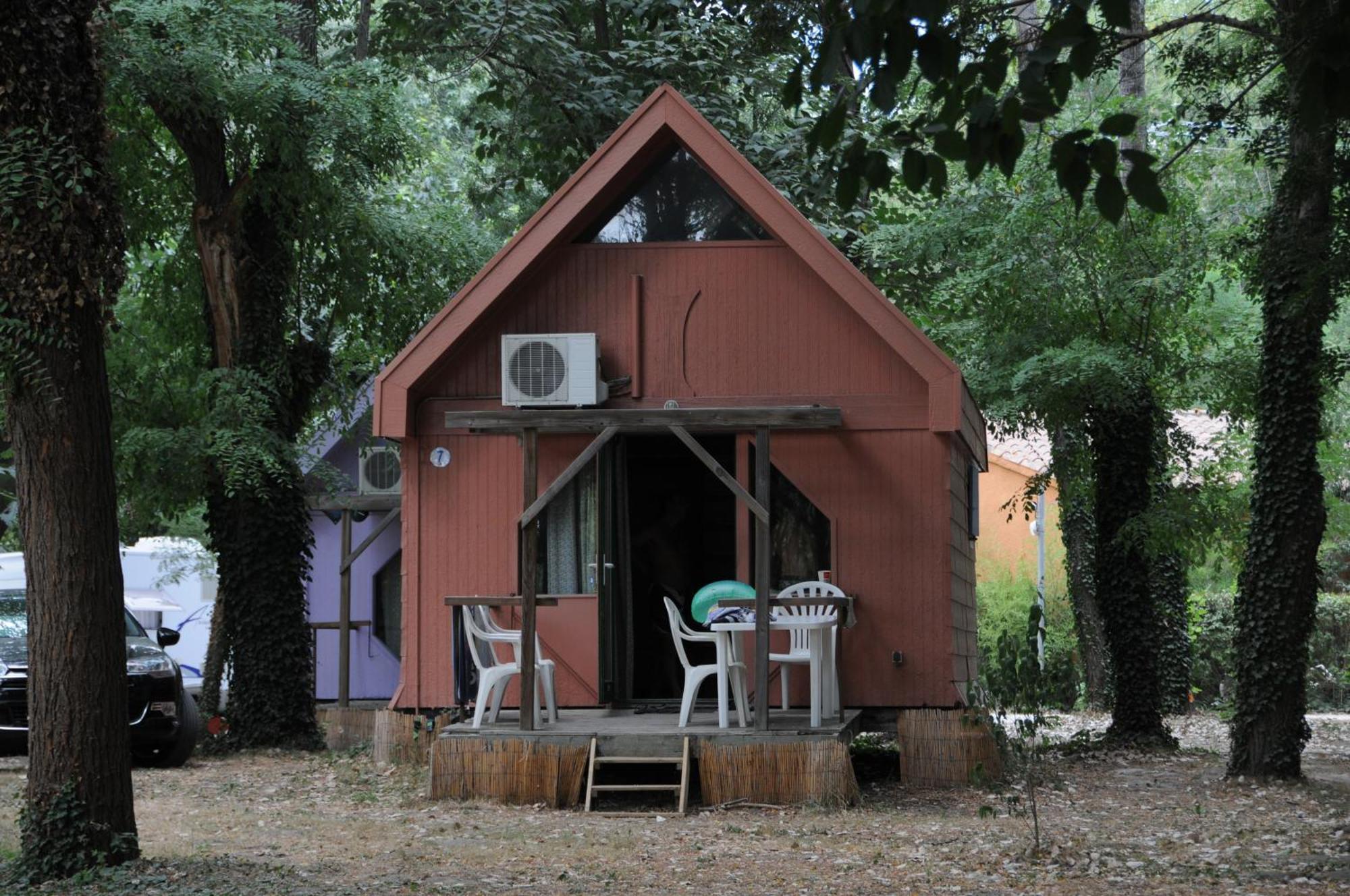 Camping Paradis Bellerive Montfrin Exteriér fotografie